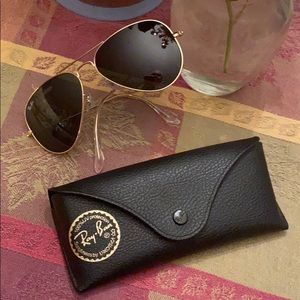 Gold large Ray-ban with case  (+black cloth)